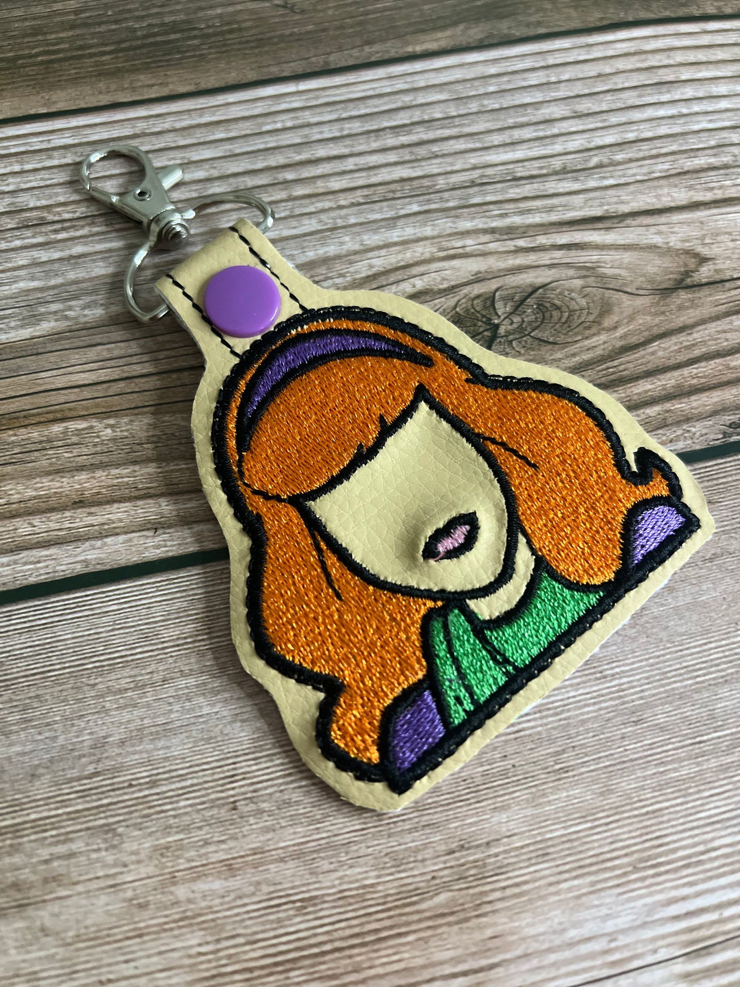 Daphne Keychain